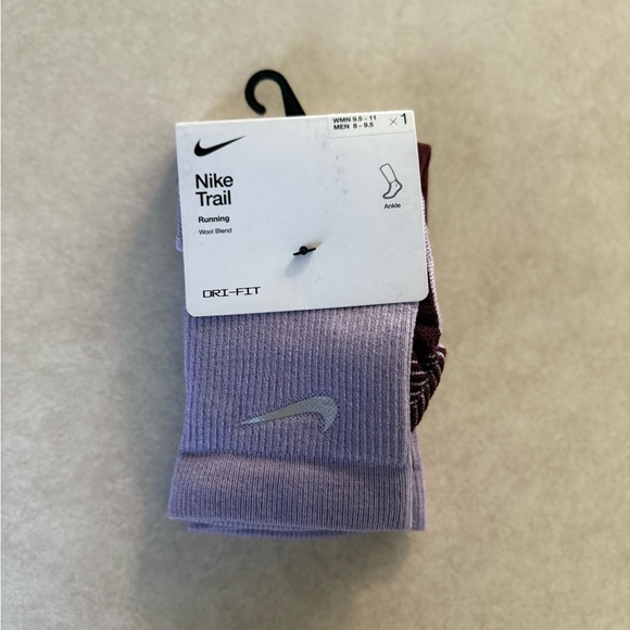 Nike Trail Running Wool Blend Ankle Socks Purple Sz Men 8-9.5 Women 9.5-11 NWT - Picture 1 of 6